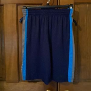New balance boys basketball ball shorts XL nwt